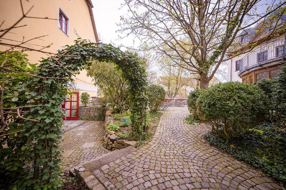 Brauereigasthof-Jakob Nittenau Exterior photo